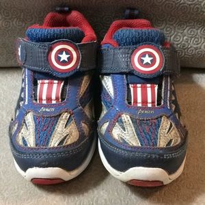 Stride Rite Captain America Light Up Toddler Shoes